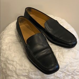 AUTHENTIC TOD’s WOMENS LEATHER LOAFERS SIZE 8.5